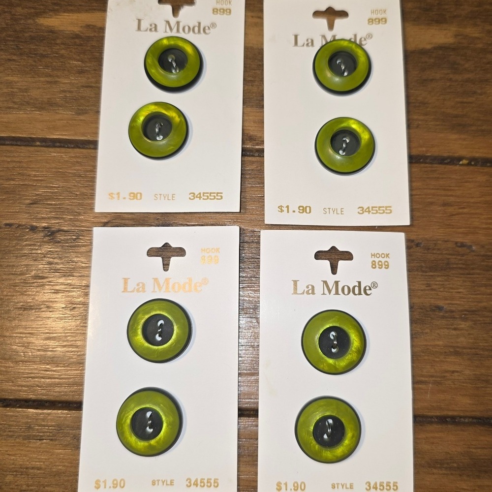 La Mode Buttons Lime Green Black 34555 Round 2-Hole 3/4" 19mm